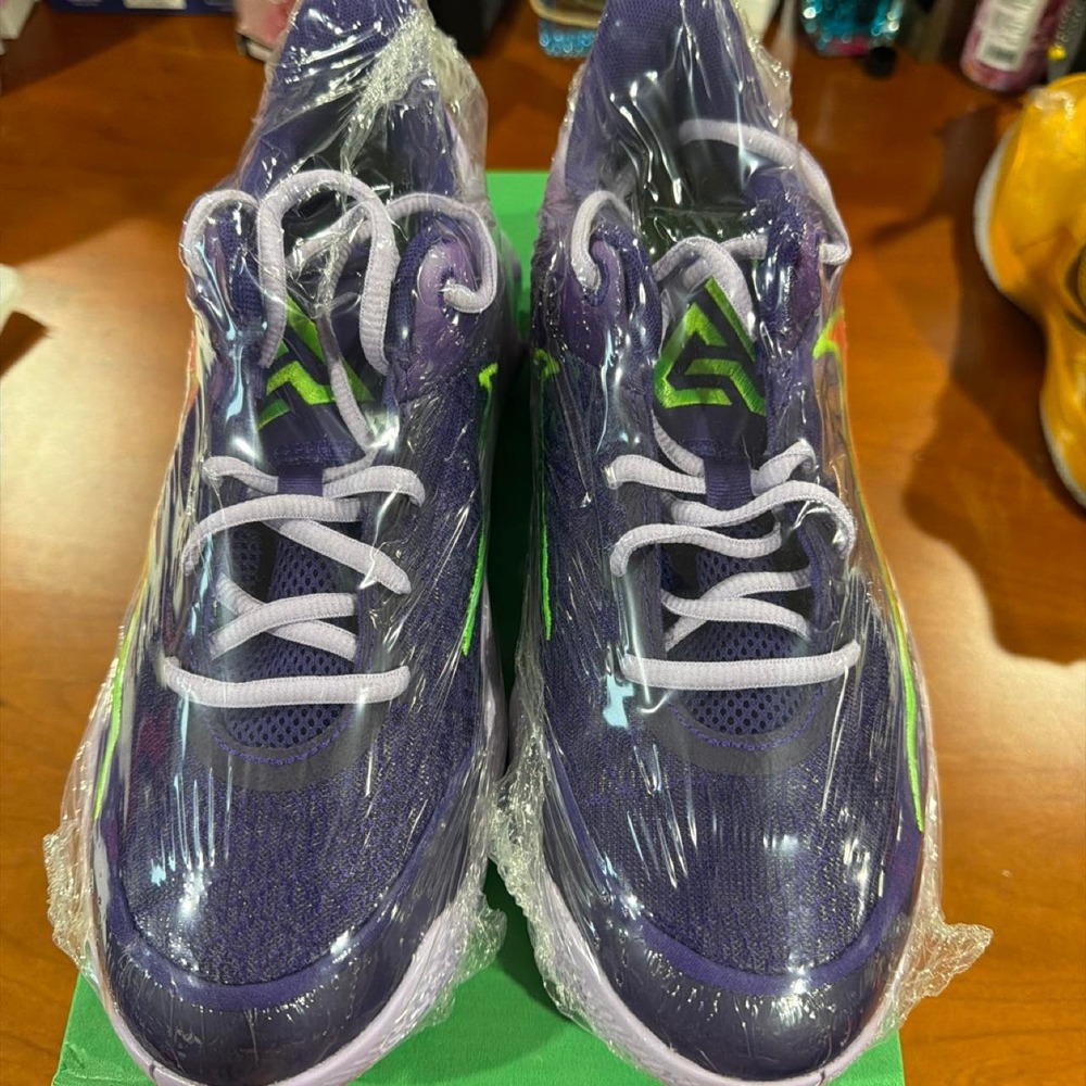 Purple and green Reebok basketball sneakers #basketball #athletic. Damaged Box